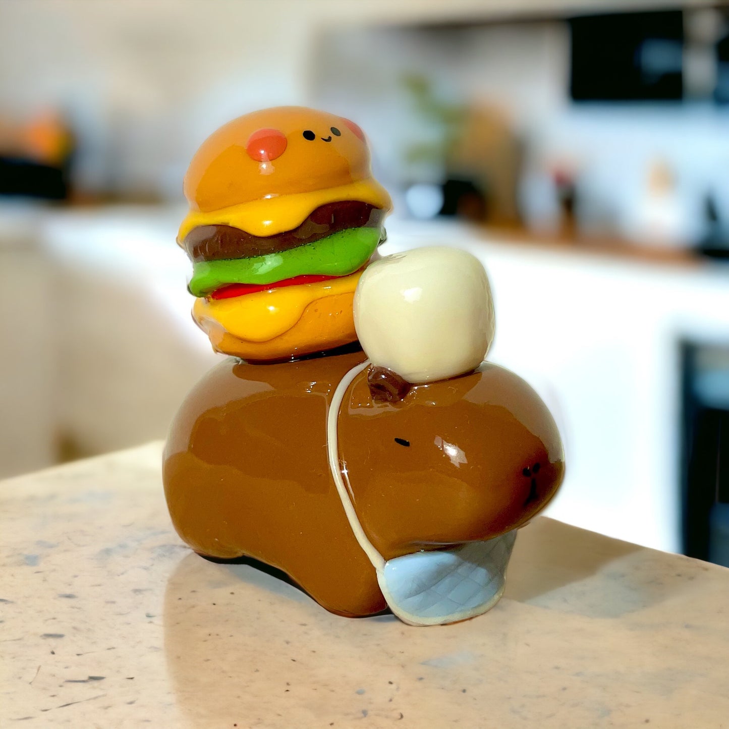 🧑‍🍳 Chef Capy with Burger 🍔